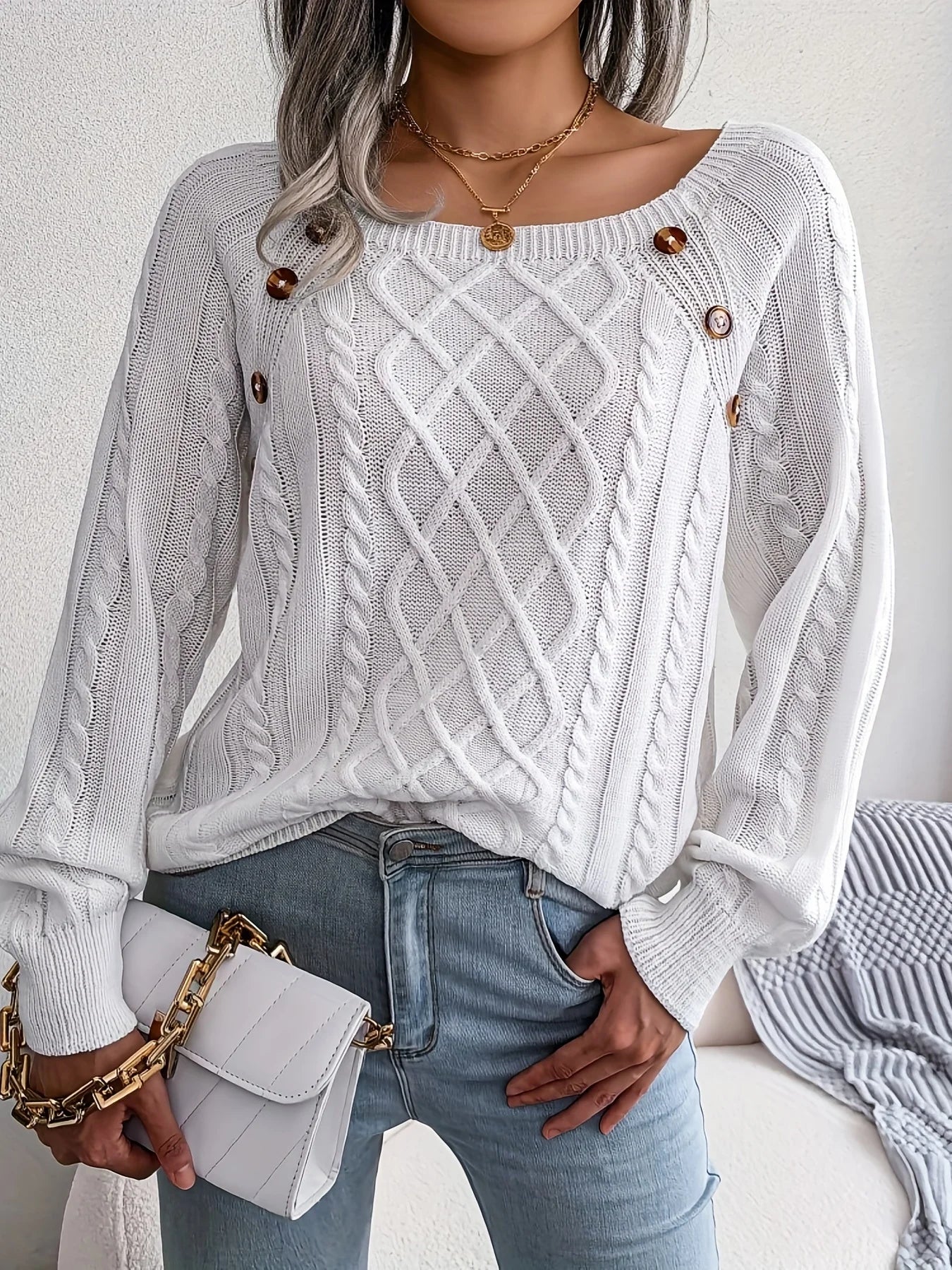 Élise Elegant Buttoned Jumper