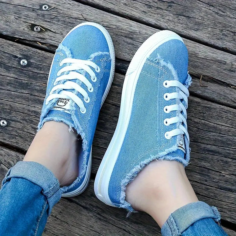 Women's Low-Top Sneakers - Trendy